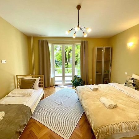 Bohemian Bright & Calm 2Br - Top Center - Private Balcony Софія Екстер'єр фото