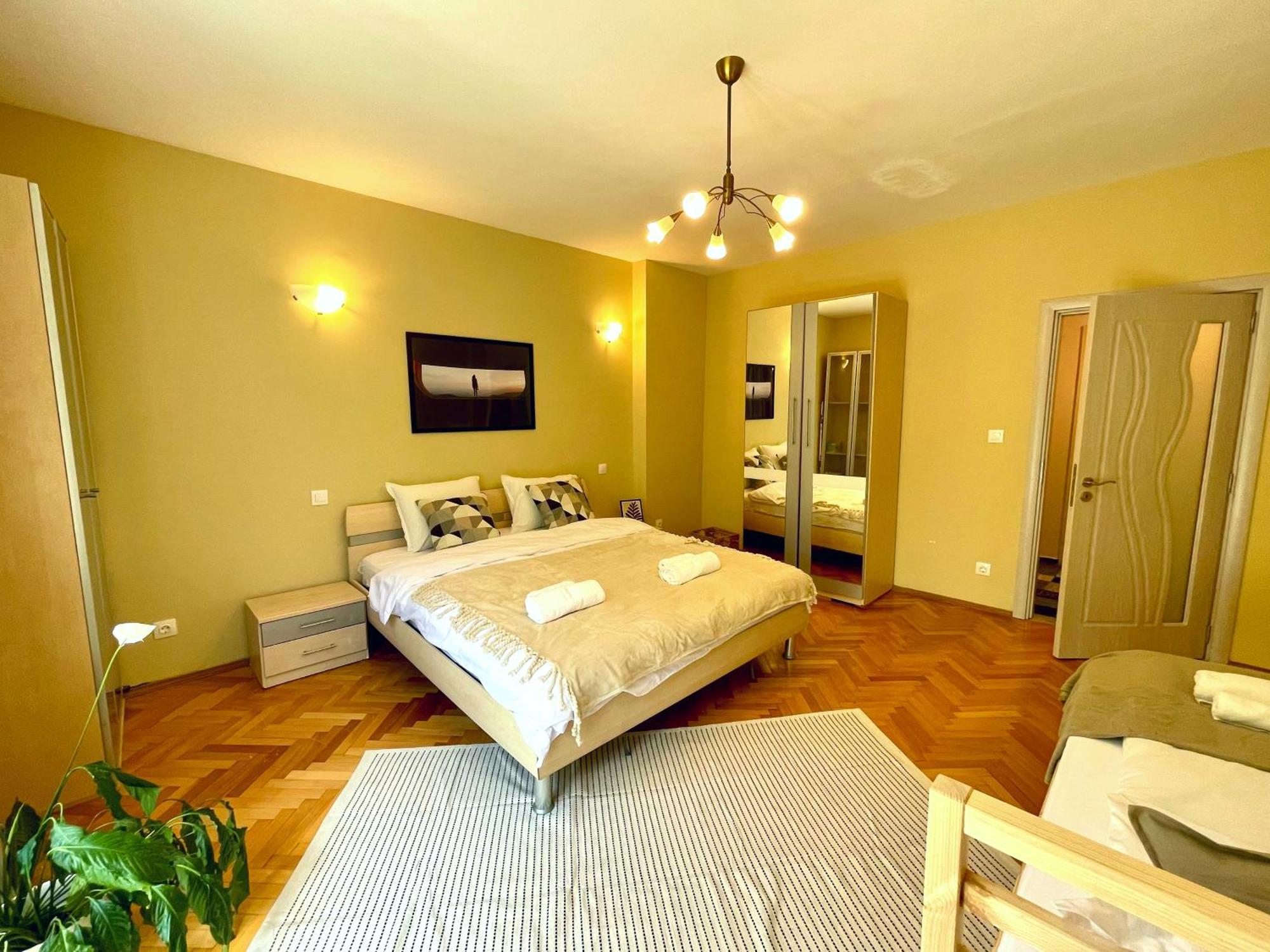 Bohemian Bright & Calm 2Br - Top Center - Private Balcony Софія Екстер'єр фото