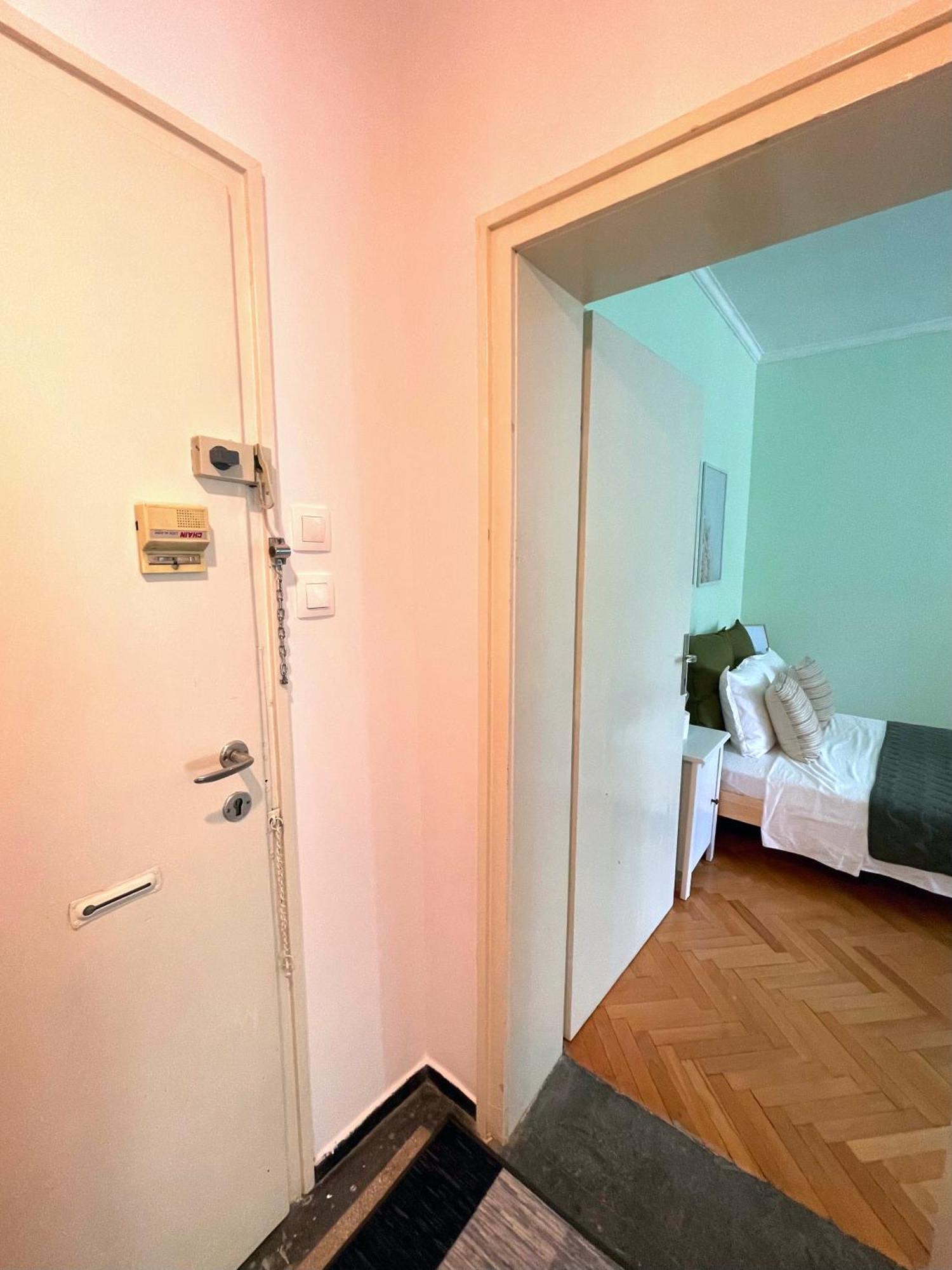 Bohemian Bright & Calm 2Br - Top Center - Private Balcony Софія Екстер'єр фото